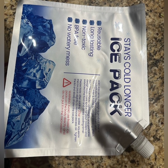 Reusable ice packs new never used - Picture 2 of 3